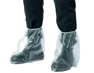 Bota em Polietileno Transparente Impermeável Com Elástico Brasmo Cano Médio Micra 0,08  CA 30680 - pacote com 50 unidades